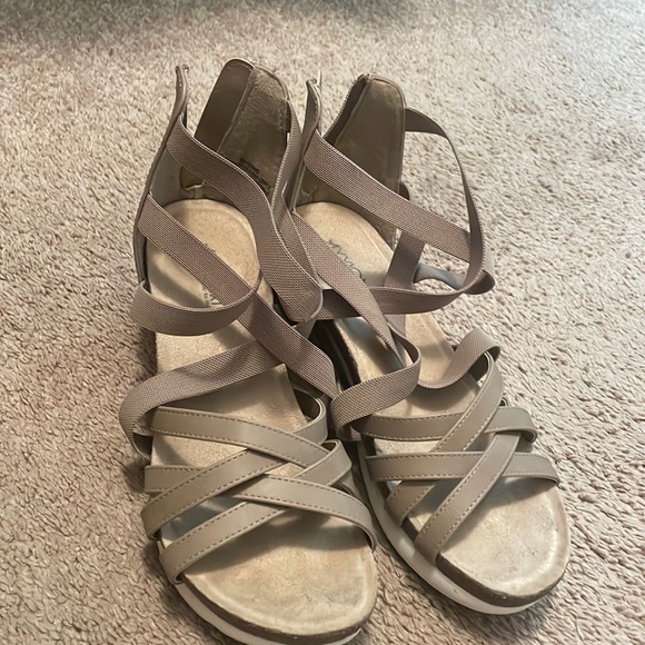 Wedges - Picture 1 of 2